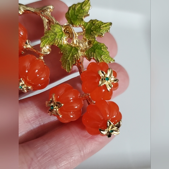 Pumpkin patch brooch berries persimmon pin Beautiful beads enamel vintage style - Picture 8 of 14